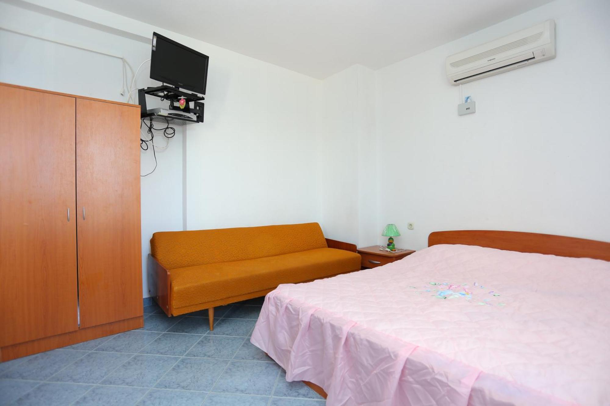 Apartments By The Sea Slatine, Ciovo - 14541 Room photo